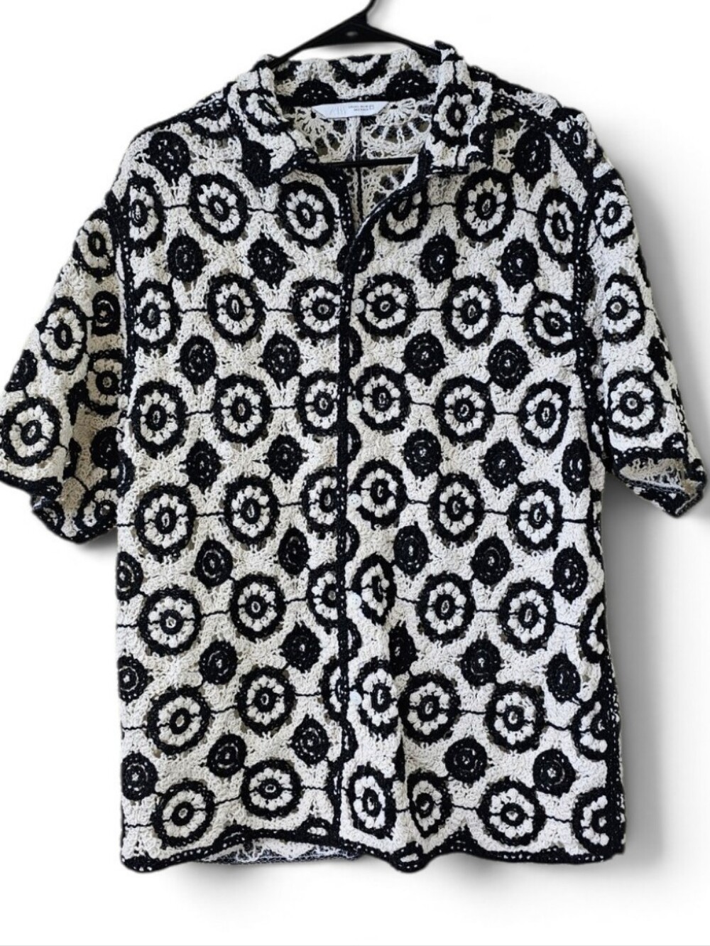 Zara Geometric Circle Crochet Knit Mens Camp Shirt Ivory & Black Size L